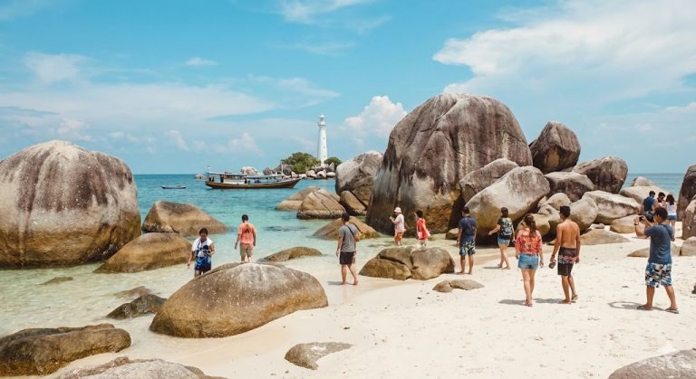 Island Hopping Belitung: Menjejak Lokasi Syuting Laskar Pelangi